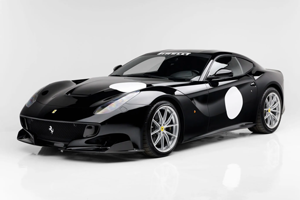 Ferrari F12tdf chạy “chậm nhất thế giới” được các đại gia săn đón