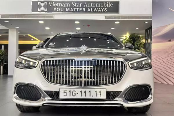 Maybach S450 hơn 8 tỷ đeo "siêu biển" 51G-111.11 của Toyota Innova