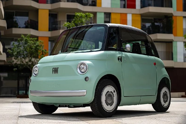 Hàng trăm xe Fiat Topolino bị tịch thu vì dán cờ sai xuất xứ