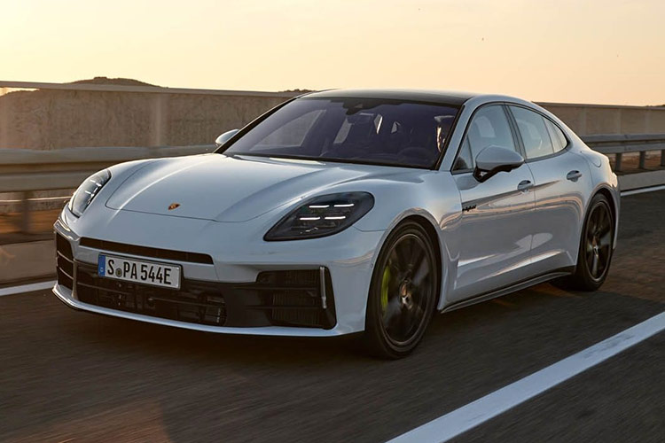 Panamera Turbo S E-Hybrid 2025 từ 226.500 USD, xe nhanh nhất của Porsche