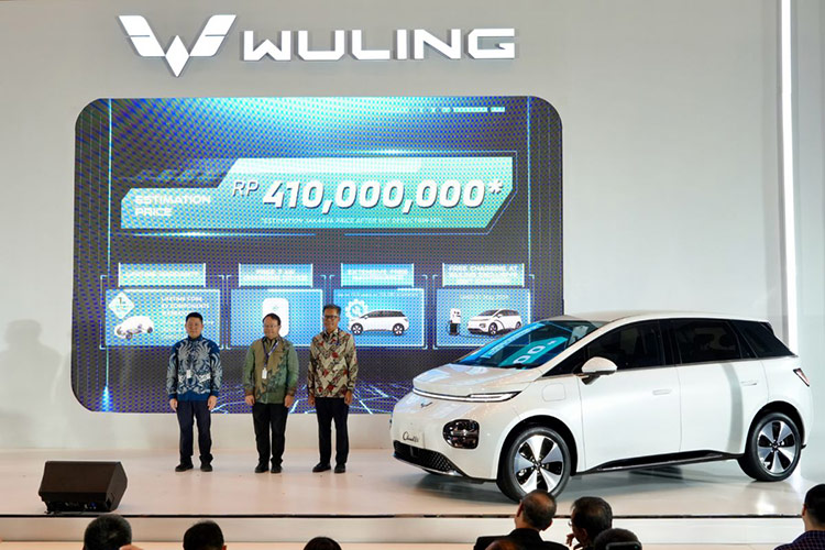 Wuling Cloud EV từ 622 triệu đồng, đấu BYD Dolphin tại Đông Nam Á