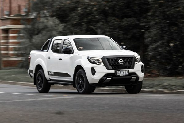 "Soi" chi tiết Nissan Navara Black Edition chào bán từ 992 triệu đồng