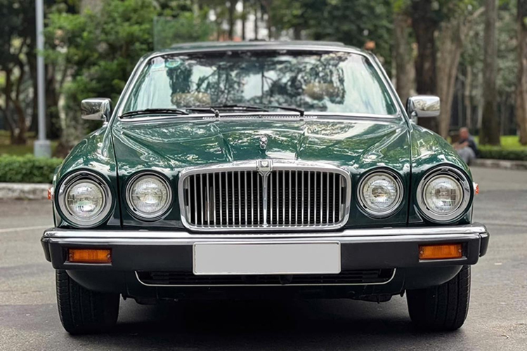 Jaguar XJ6 1986 xanh lục bảo, "cực hiếm" của dân chơi Hà thành