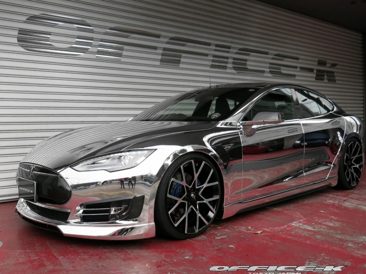 "Bỏng mắt" ngắm siêu xe điện Tesla Model S độ tráng bạc 