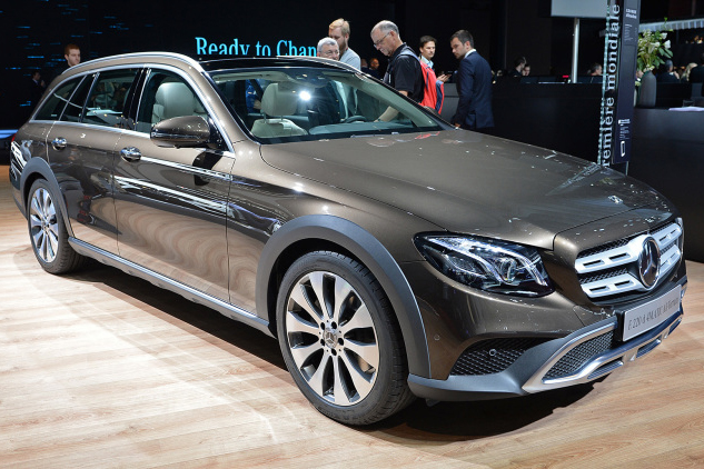 Mercedes-Benz E-Class All-Terrain chính thức "trình làng"