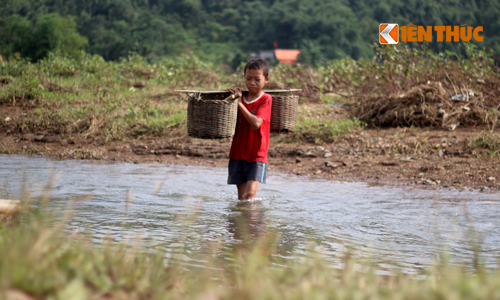 Trung thu không có quà của trẻ em miền sơn cước