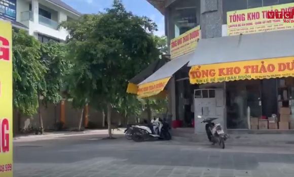 Video: Đột nhập 'thủ phủ' hàng Trung Quốc nhập lậu giữa Hà Nội