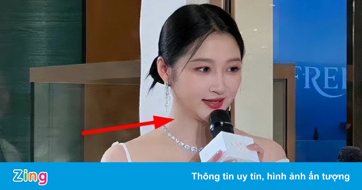 Hình ảnh mới của Quan Hiểu Đồng bị chê cả phong cách lẫn biểu cảm