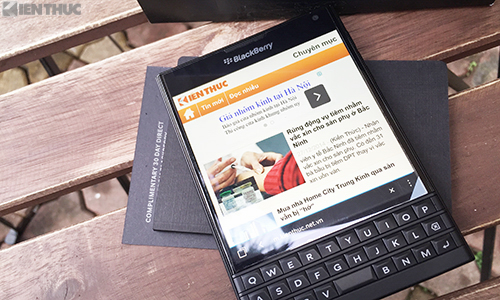 Chiêm ngưỡng phiên bản siêu hiếm Blackberry Passport Pure Black Titanium