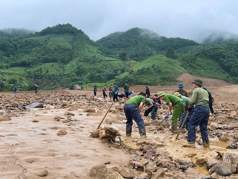 Đình chỉ 2 chủ tịch xã ở Lào Cai lơ là phòng chống lũ