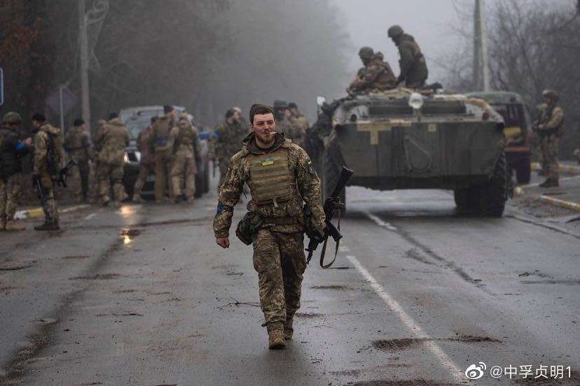 Quân Nga uy hiếp Lisichansk; "nồi hầm" Sieverodonetsk sắp đóng