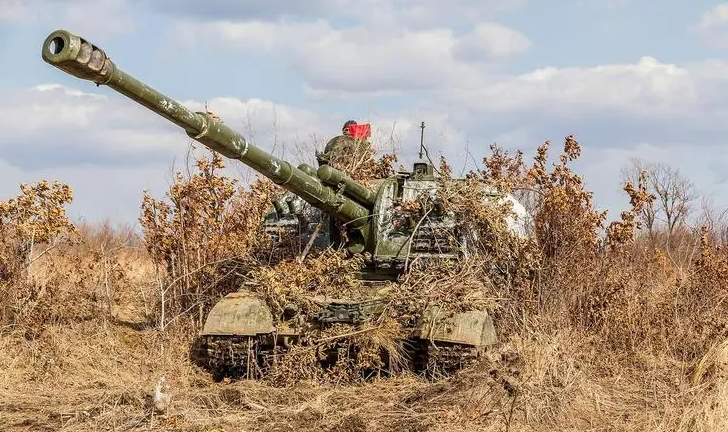 "Siêu pháo" 2S19 tới mặt trận Donbass, tăng cường hỏa lực cho Nga