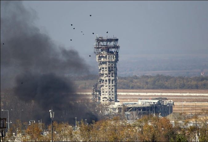 Quân Nga bất ngờ tràn ngập hoàn toàn khu vực sân bay Donetsk