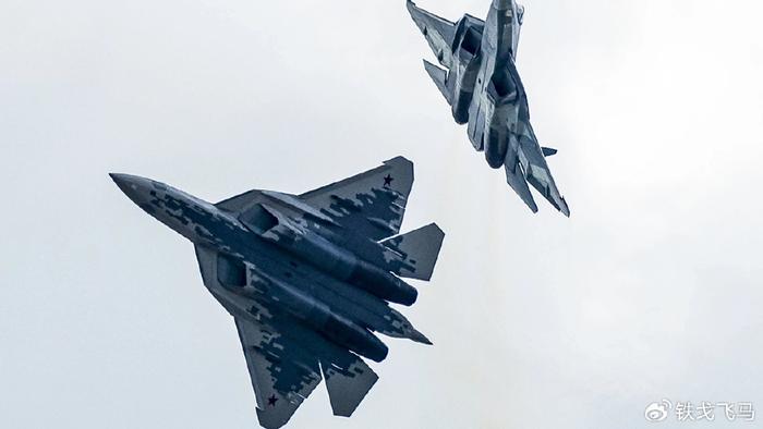 15 chiếc máy bay Su-57 có đè bẹp được 18 chiếc F-16 của Ukraine?