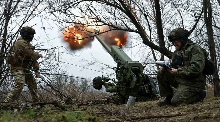 Nga cắt đường gần Pokrovsk và Mirnograd, buộc quân Ukraine rút lui