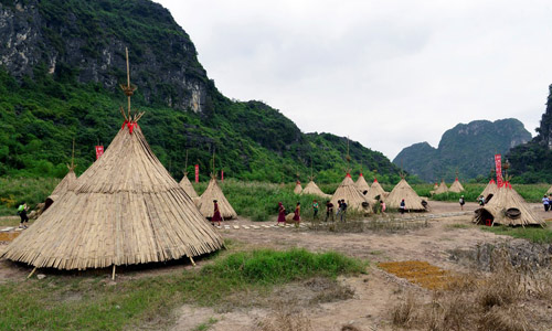 Đến thăm ngôi làng của thổ dân trong phim Đảo đầu lâu