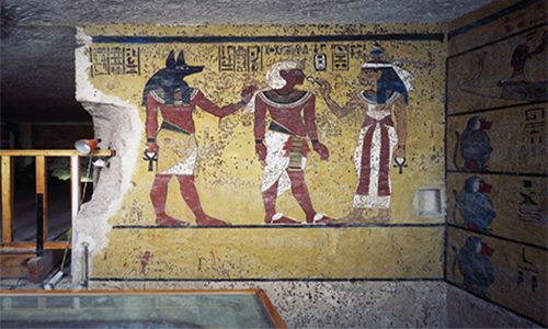 15 kho báu “vô giá” ngủ vùi trong lăng mộ vua Tutankhamun (2)