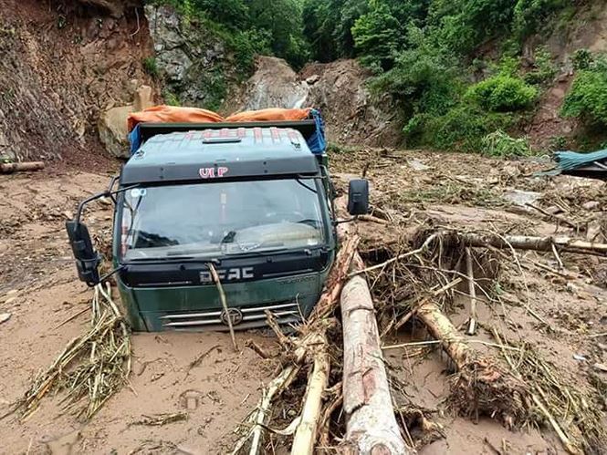 Hình ảnh mưa lũ tàn phá khủng khiếp ở Mường Lát