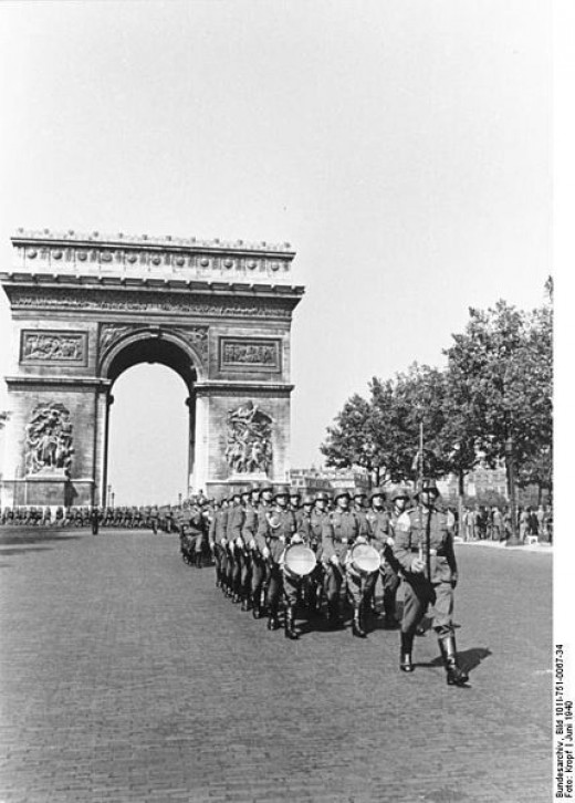 Paris dưới thời phát xít Đức chiếm đóng năm 1940