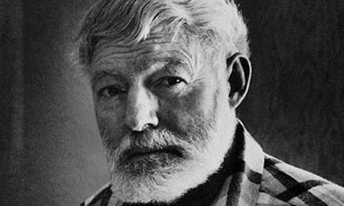 Sự thật thú vị về nhà văn Ernest Hemingway