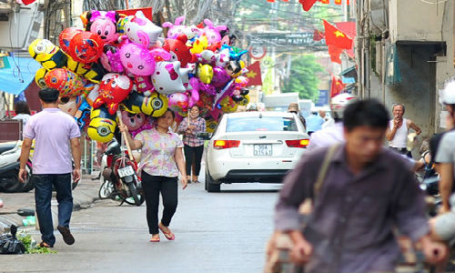 Hãi hùng bóng bay - "bom di động" trên đường phố Thủ đô 