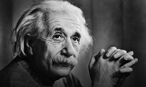 Bài học tuyệt vời sau thói quen của thiên tài Albert Einstein