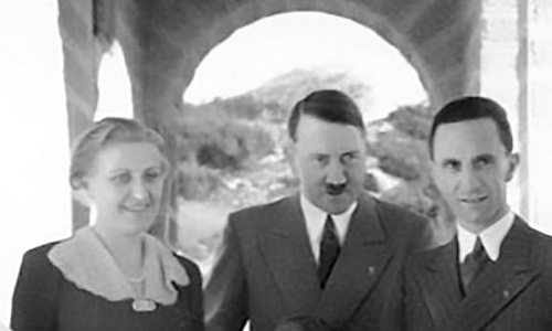 Nữ y tá kể chuyện sốc xảy ra ở boongke của Hitler