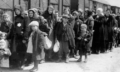 Thảm họa diệt chủng Holocaust kinh hoàng thế nào?