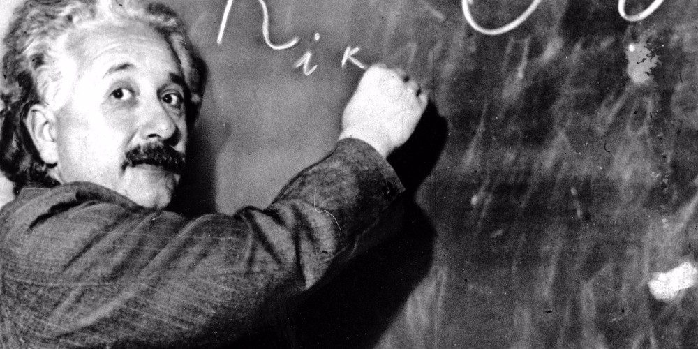 Dù có bộ óc thiên tài, Einstein cũng từng “đội sổ“?