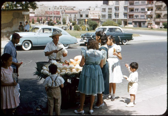 Cuộc sống bình yên đến lạ của người dân Mexico năm 1957