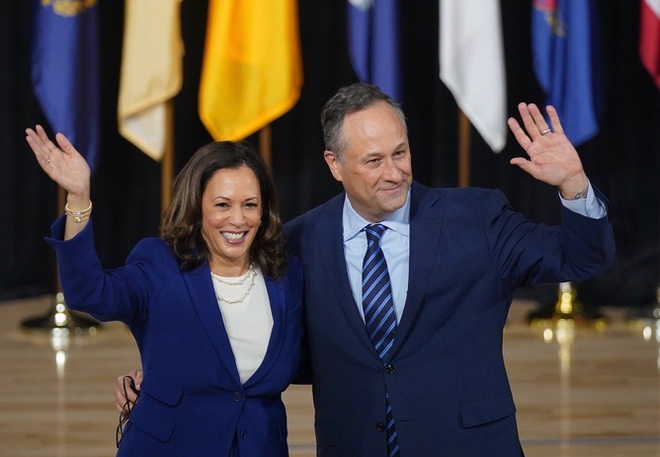 Chuyện tình trong giới luật của ứng viên phó tổng thống Mỹ Kamala Harris 