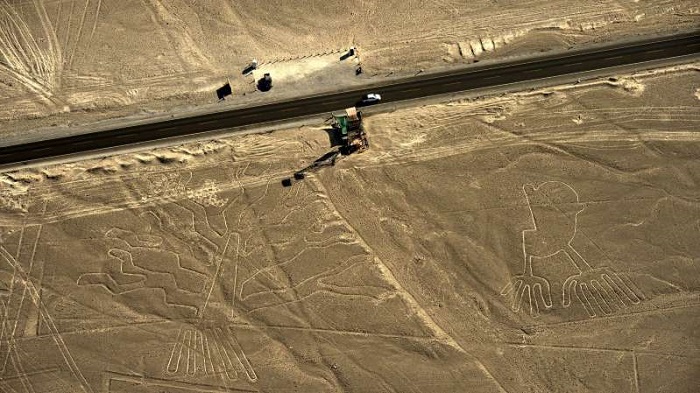 Nóng: UFO của người ngoài hành tinh từng hạ cánh ở sa mạc Nazca?