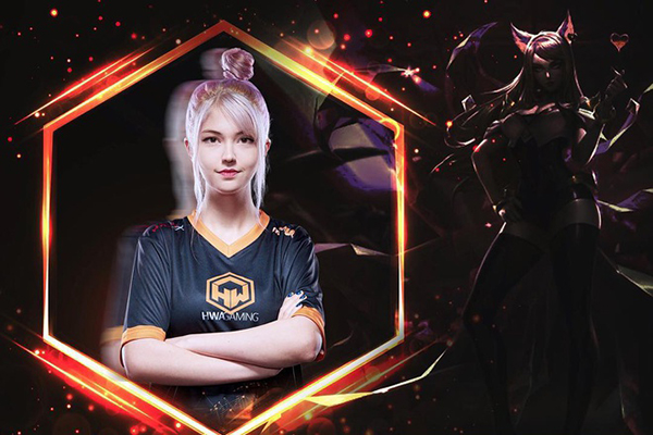 Thiên thần làng eSport gây sốt vì quá xinh đẹp, nhưng đây mới là điều gây chú ý