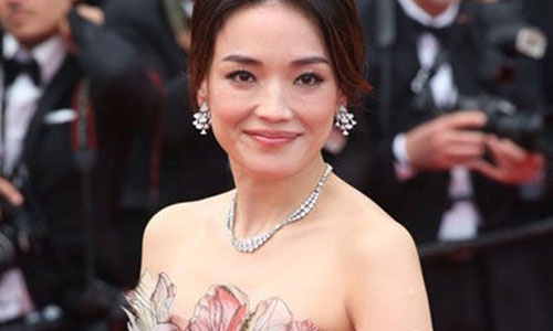 Diễn viên Thư Kỳ rạng ngời trên thảm đỏ Cannes