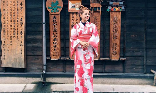 Hot girl Chi Pu đẹp lạ với trang phục Kimono