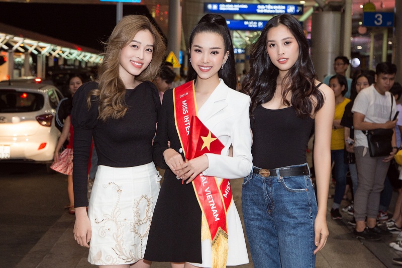 Tiểu Vy, Phương Nga xinh đẹp tới tiễn Thuý An sang Ai Cập thi Miss Intercontinental