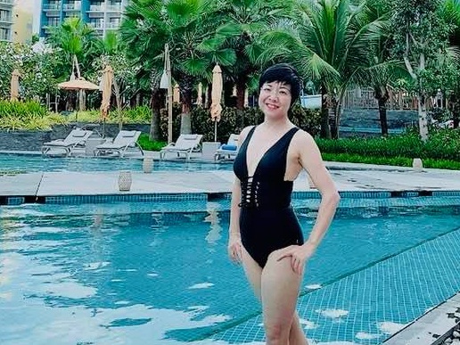 MC Thảo Vân hiếm hoi khoe ảnh mặc bikini ở tuổi 50