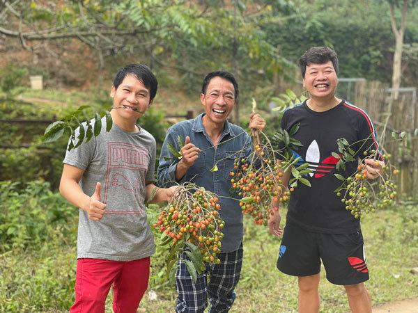 Đời thường giản dị của Đăng Dương, Trọng Tấn, Việt Hoàn