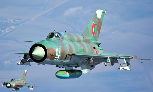 Ngạc nhiên tiêm kích MiG-21 Syria oanh tạc phiến quân IS