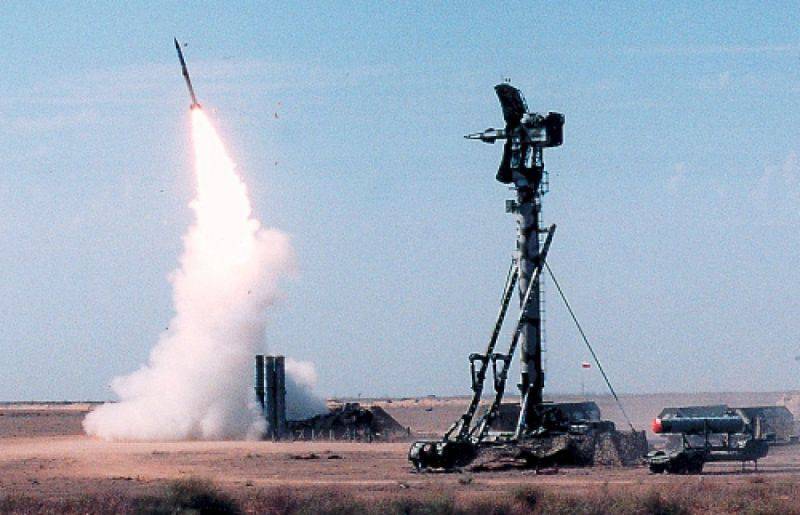 Lý do “sốc” việc Nga đưa tên lửa S-300V4 tới Syria