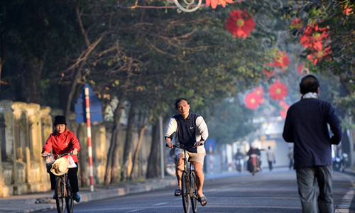 Hà Nội vắng vẻ lạ thường trong ngày đầu năm mới 2015