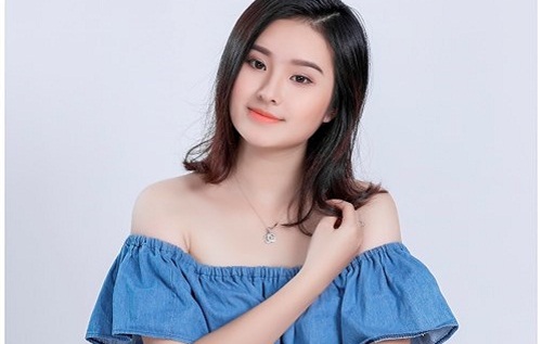 Cô giáo tương lai giống ca sĩ Miu Lê như hai giọt nước