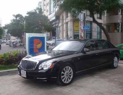 Báo Tây “mổ xẻ” siêu xe Maybach 62S ở Việt Nam