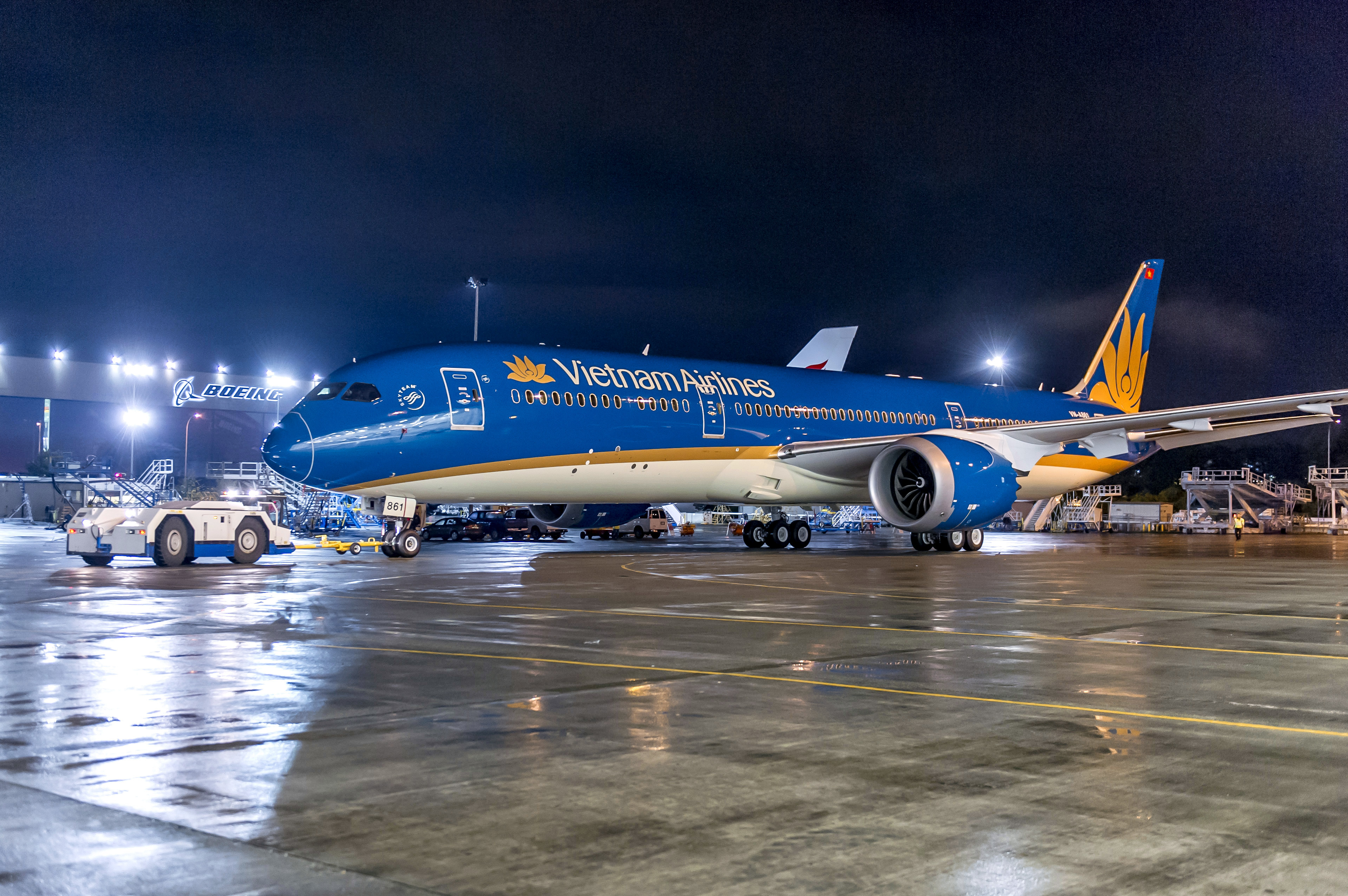 Boeing 787-9 Dreamliner đầu tiên của Vietnam Airlines rời xưởng sơn Mỹ