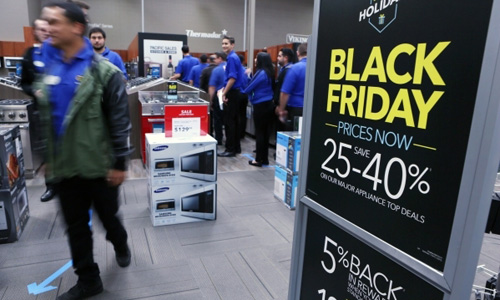 Hậu trường chuẩn bị ngày Black Friday trước giờ G