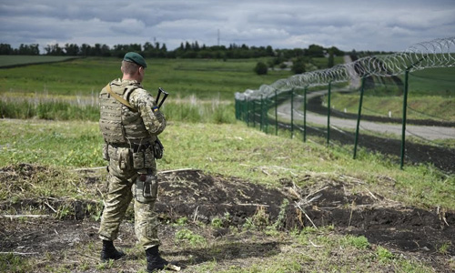 Chùm ảnh số phận hẩm hiu của hàng rào biên giới Ukraine-Nga 