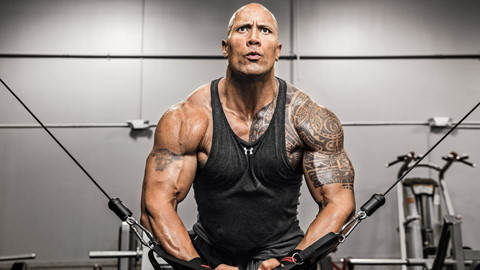 Ăn 7 bữa/ngày, tập luyện cực khổ để cơ bắp cuồn cuộn như The Rock