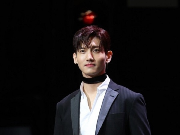 Bật mí 5 bước chăm sóc da cho nam giới của ca sĩ Hàn Changmin