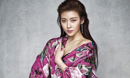 Mê mẩn nhan sắc quá đỗi gợi cảm của Ha Ji Won