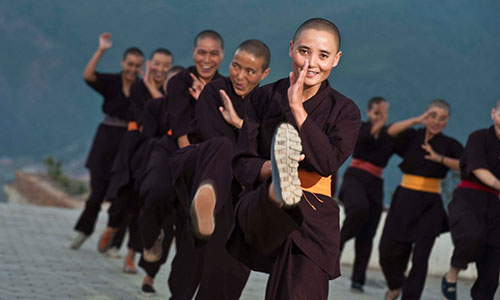 Lạ lùng huấn luyện ni cô thành “tuyệt đỉnh kung fu" 